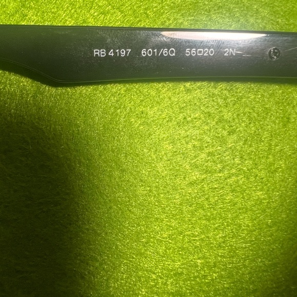 Ray-Ban Sunglasses Unisex - Picture 4 of 4